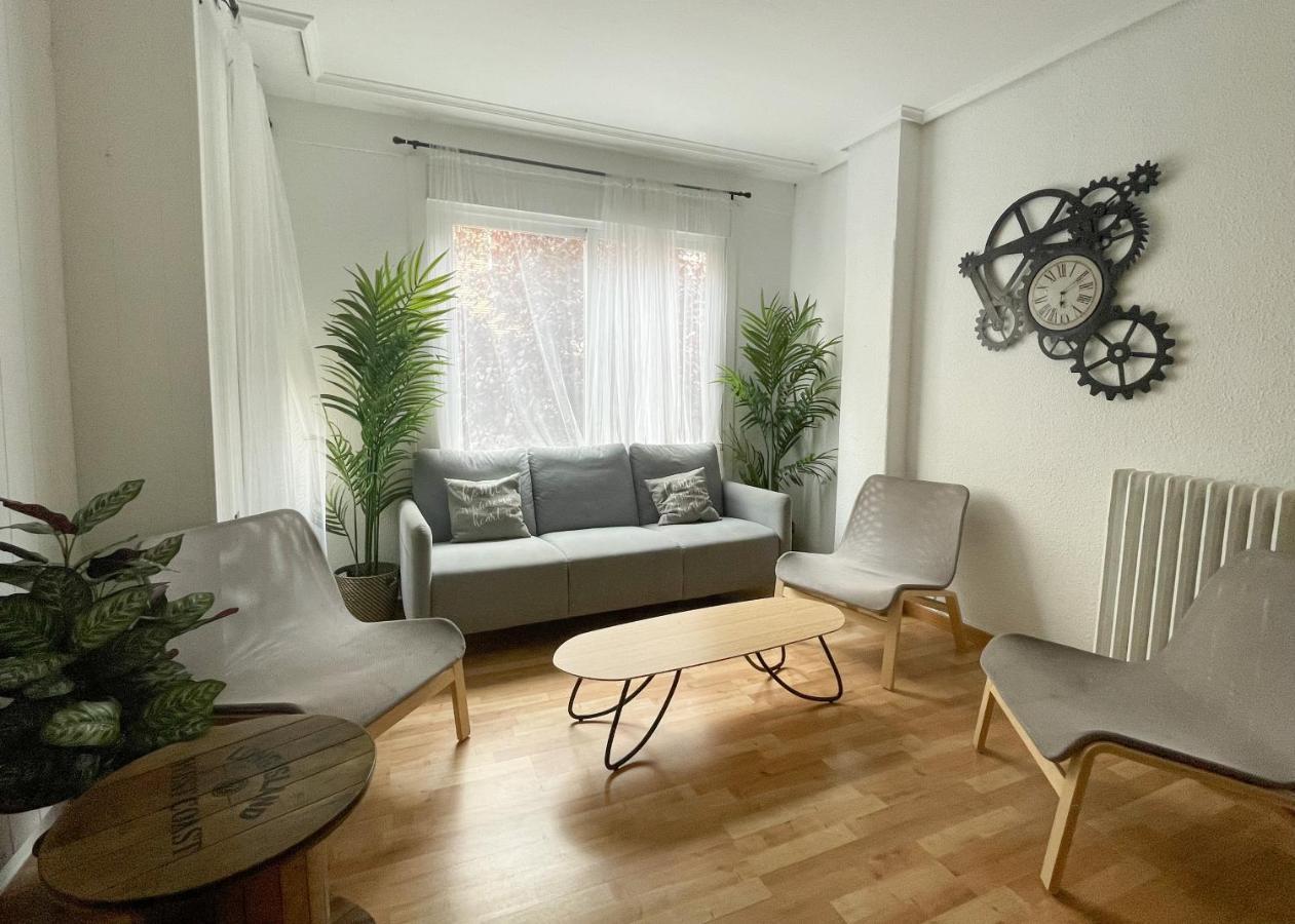 Az The Bridge Hostel - Coliving Zaragoza Exteriér fotografie