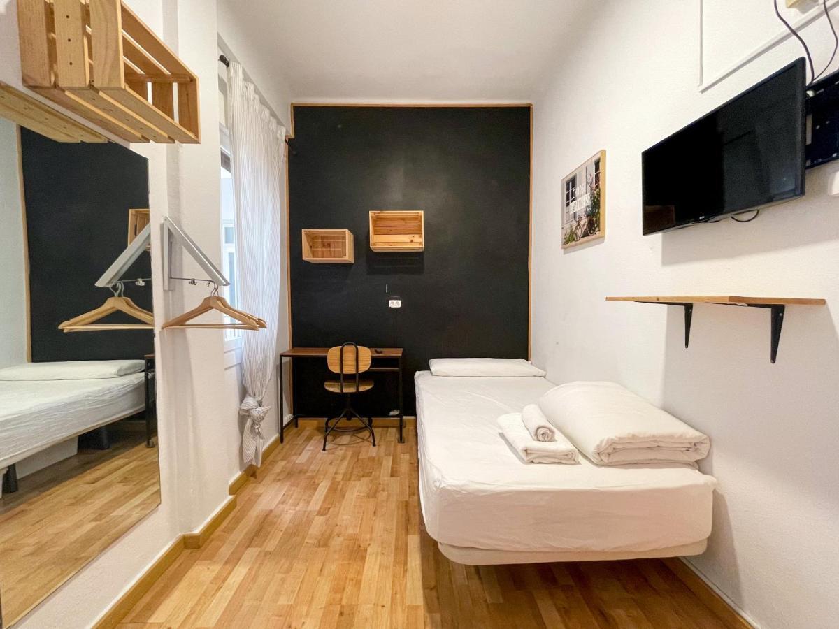 Az The Bridge Hostel - Coliving Zaragoza Exteriér fotografie